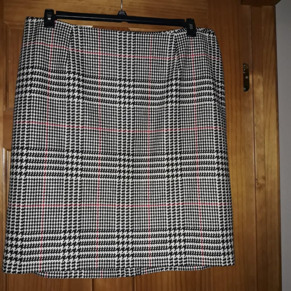 Talbots Woman Petite NWT Houndstooth/Plaid Skirt -20WP